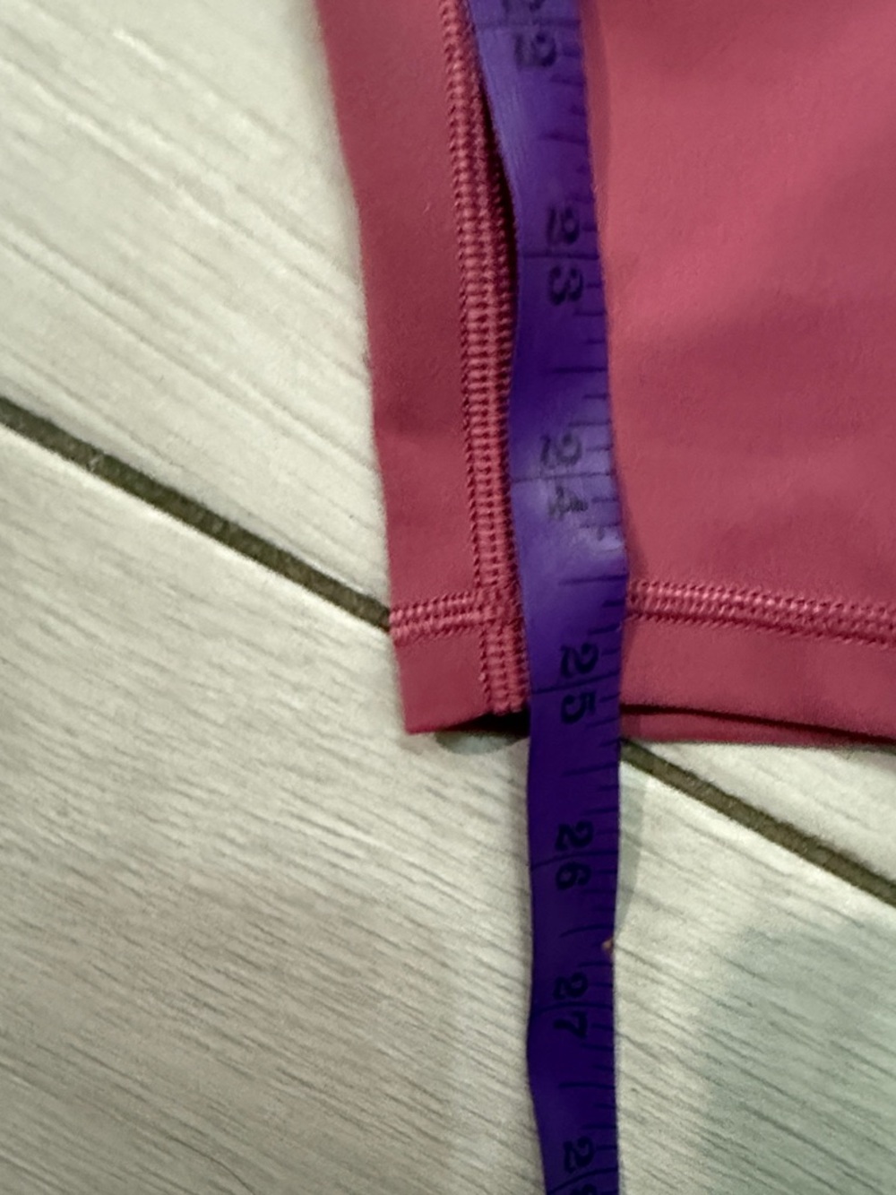 Lululemon Size 4 High-Waisted Leggings 25” length - Picture 6 of 6